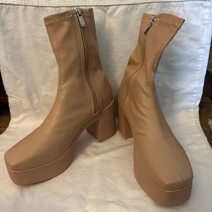 Nude Alessandra booties